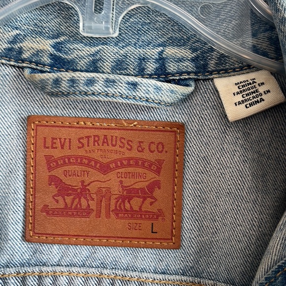 Levi’s denim Jean Jacket - Women’s size Large - Picture 3 of 4